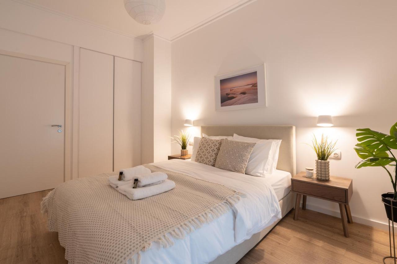 Unique 2 Bedrooms Apartment, Steps To Plaka And City Center أثينا المظهر الخارجي الصورة