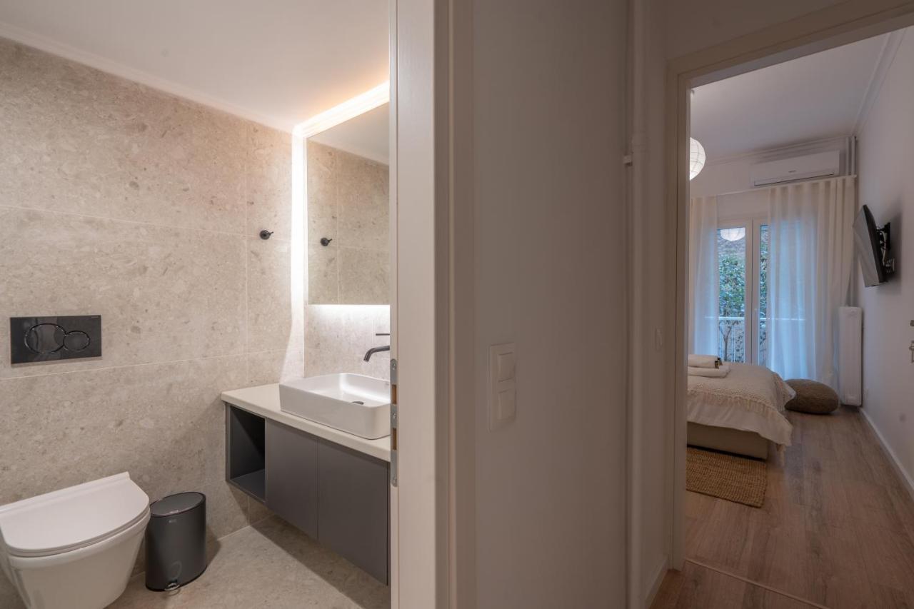 Unique 2 Bedrooms Apartment, Steps To Plaka And City Center أثينا المظهر الخارجي الصورة