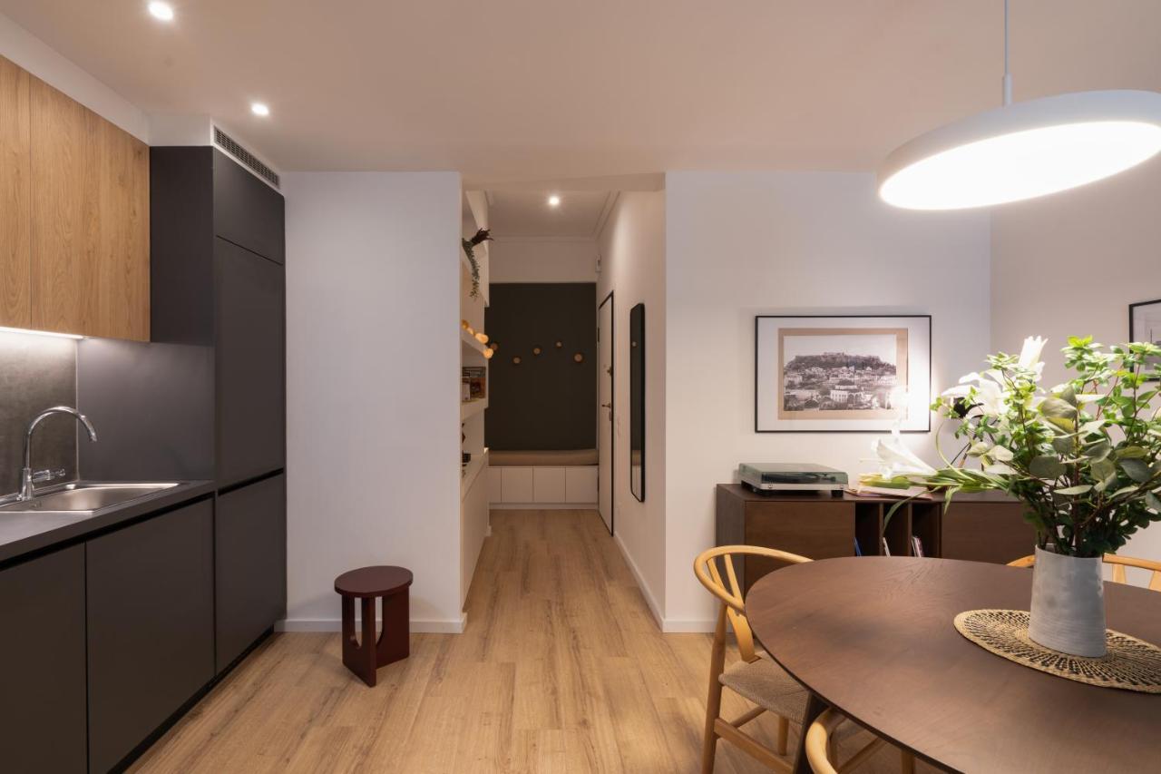 Unique 2 Bedrooms Apartment, Steps To Plaka And City Center أثينا المظهر الخارجي الصورة