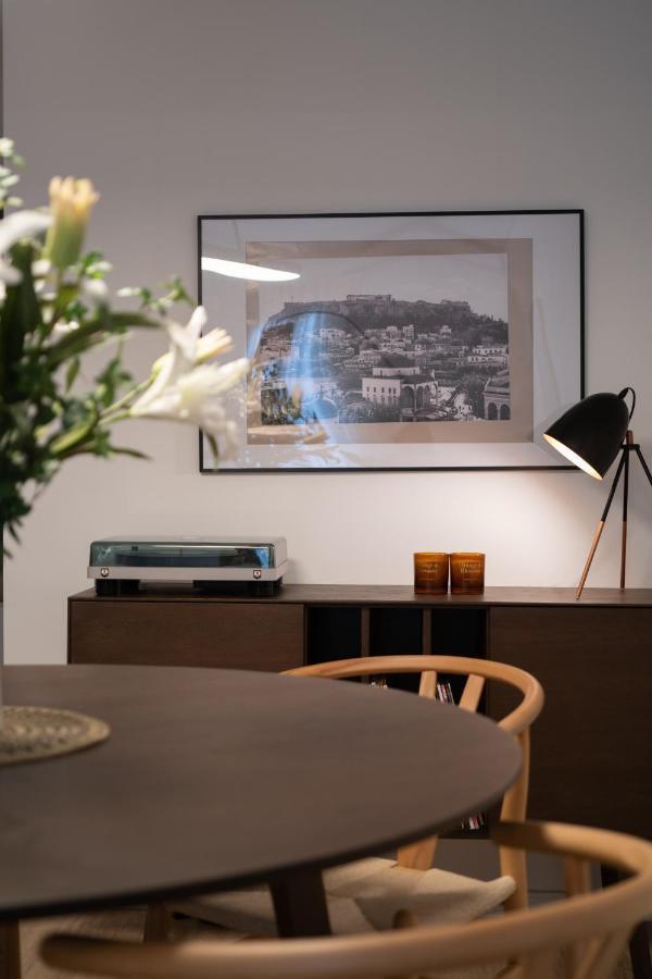 Unique 2 Bedrooms Apartment, Steps To Plaka And City Center أثينا المظهر الخارجي الصورة