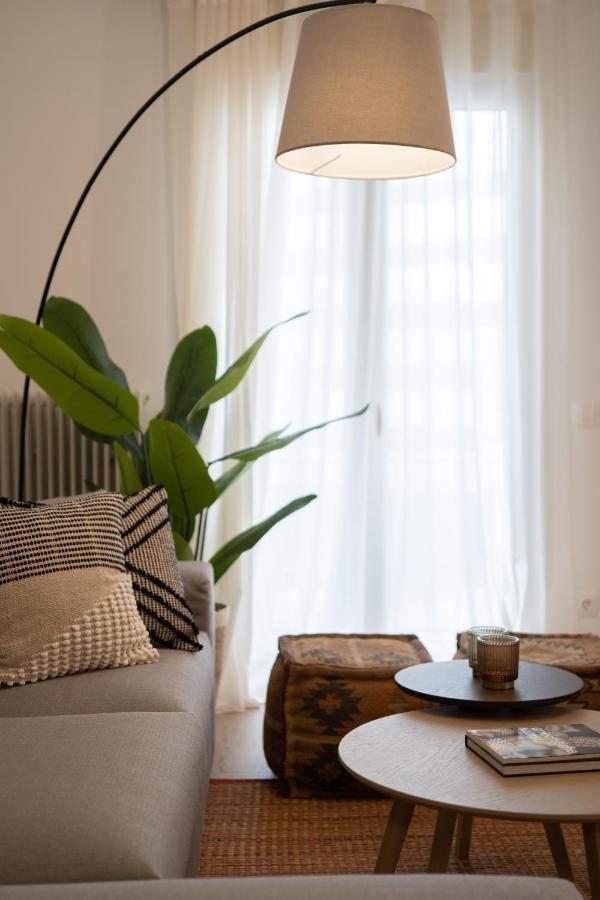 Unique 2 Bedrooms Apartment, Steps To Plaka And City Center أثينا المظهر الخارجي الصورة